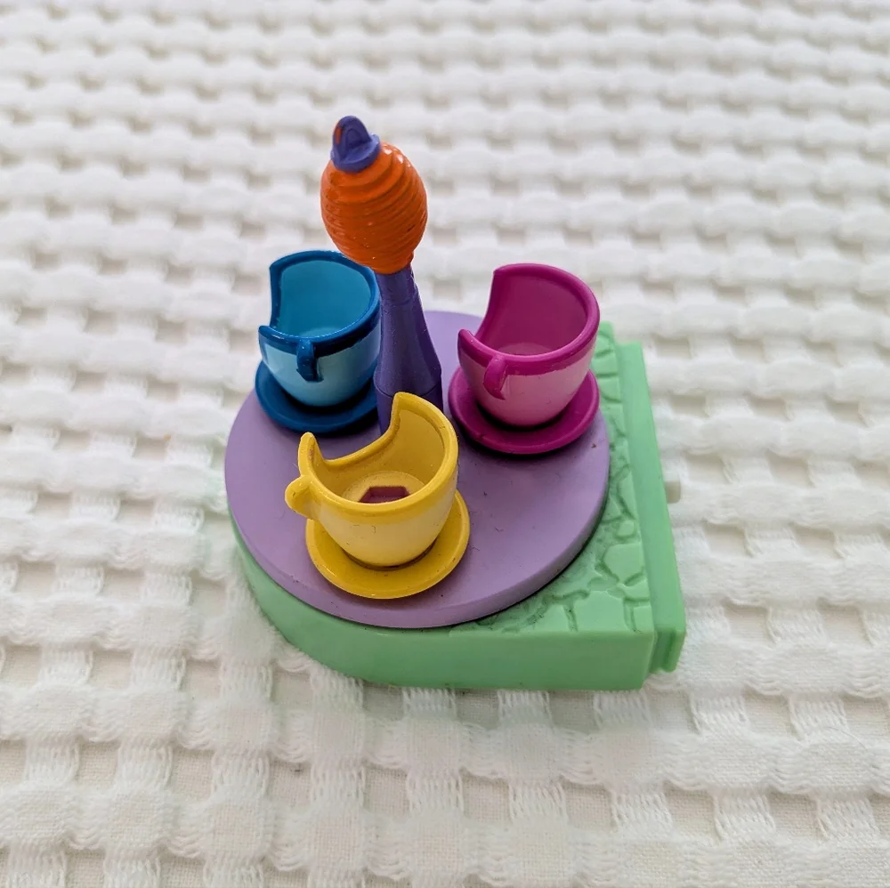 Polly Pocket Disney Magic Kingdom Castle Tea Cup Ride Replacement Part